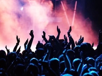 Зарубежные артисты отказываются выступать в Украине