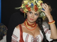 Мама Насти Каменских сделала патриотическую татуировку