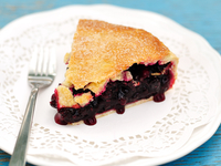 Пирог с черной смородиной