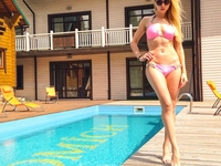 Наталья Валевская показала фото в бикини