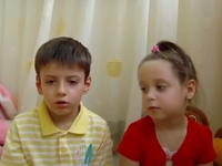 Маленькая девочка приревновала мальчика к другой