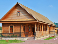 В чем преимущества деревянных загородных домов