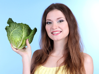 Какие продукты содержат женские гормоны