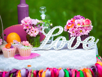 Свадебная сервировка в фиолетовых тонах: ТОП-15 идей