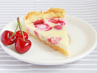 Вишня со сметаной: Три идеи летних десертов