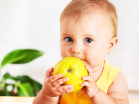 Как меняется рацион питания ребенка летом