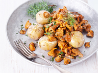 Картофель, запеченный с лисичками