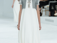 Дневник двух эпох: Chanel представил новую коллекцию в Париже