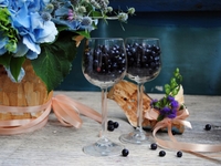 Напитки из черной смородины: Три вкусные идеи