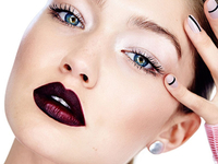 Как носить яркую помаду в повседневной жизни