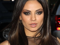 Макияж smoky eyes: Звездные примеры