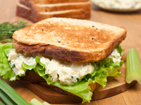 Бутерброды с яичным салатом: ТОП-5 рецептов