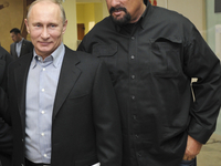 Стивена Сигала не позвали на фестиваль из-за поддержки политики Путина