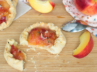 Творожные тартинки с нектаринами