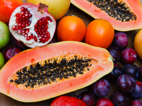 Папайя: Польза, правила выбора и рецепты