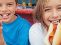 Домашние хот-доги для детей: ТОП-3 рецепта