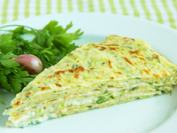 Кабачковый торт с чесноком и зеленью