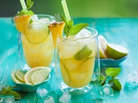 Летние напитки из ананаса: Три вкусные идеи