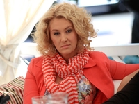 Снежана Егорова похвасталась американским паспортом своего внука