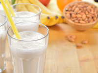 Полезный молочный напиток с овсянкой