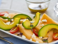 Салаты и закуски из дыни: ТОП-5 рецептов