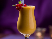 Манго ласси с кардамоном