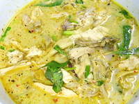 Карри с курицей и базиликом