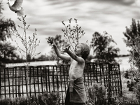 Прощание с летом: Трогательные фотографии детей в деревне