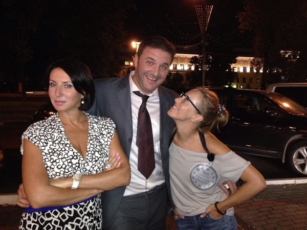 Собчак решила проверить, чем муж занимается по ночам на съемках