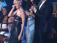 MTV Video Music Awards 2014: Бейонсе и Майли Сайрус расплакались на сцене