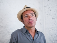 Украинский художник Чичкан изобразил Путина в образе "злой обезьяны"