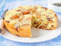 Шарлотка с яблоками: Три вкусные идеи