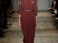 Любимый дизайнер Кейт Миддлтон презентовала коллекцию на Неделе моды