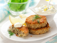 Котлеты из трески с греческим соусом