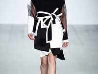 Любовь к геометрии: Жан-Пьер Браганза представил коллекцию в Лондоне