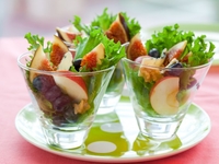 Салат из инжира: ТОП-5 осенних рецептов