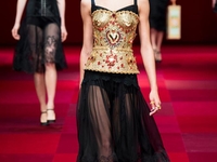 Модная коррида: Dolce&Gabbana "взорвали" Неделю моды в Милане