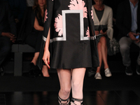 Любовь к Японии: Alexander McQueen представил "восточную" коллекцию