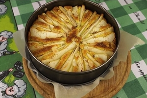 Как приготовить осенний грушевый пирог (ВИДЕО)