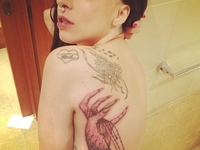 Lady GaGa показала новую татуировку