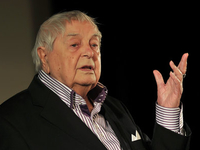 Режиссер Юрий Любимов попал в больницу