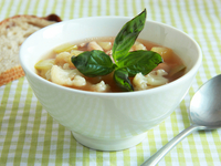 Суп из цветной капусты с фасолью