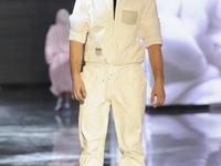 Украинский телеведущий украсил показ IDoL