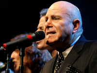 Умер вокалист джазового квартета The Manhattan Transfer
