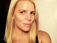 Джессика Симпсон продемонстрировала новую стрижку