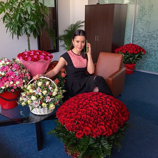 Тина Канделаки принимает поздравления: Сделаю варенье из лепестков роз