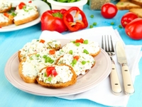 Гренки с творогом: Три идеи закуски