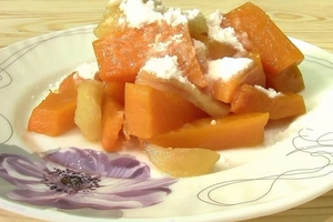 Как запечь тыкву с яблоками (видео)