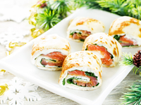 Рецепты на Новый год: Блинные роллы с лососем