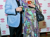 Боксер Костя Цзю станет отцом в четвертый раз